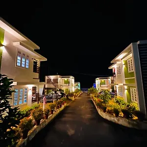 2* Hotel Luxe - &